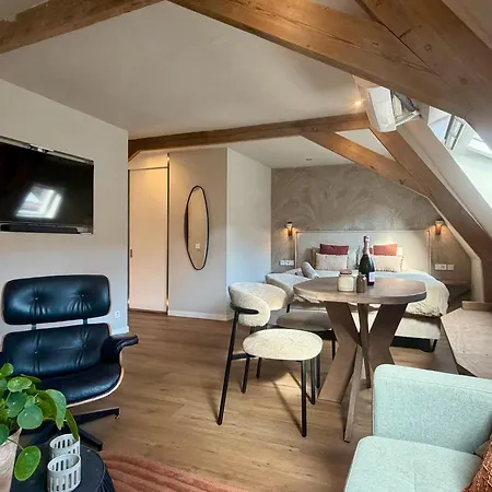 Robinstays - The Artisan Retreats, Bed & Breakfast Doesburg