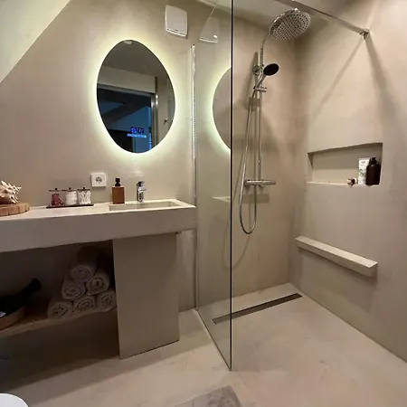 Robinstays - The Artisan Retreats, Bed & Breakfast 4*