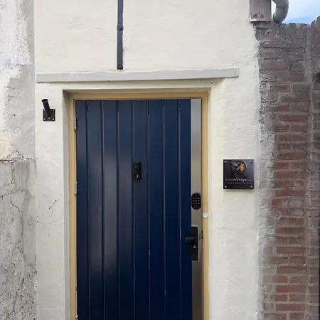Bed & Breakfast Robinstays - The Artisan Retreats,