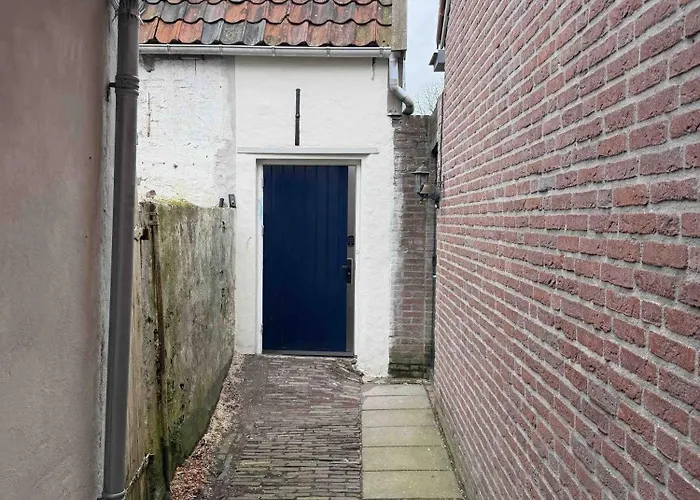 Robinstays - The Artisan Retreats,