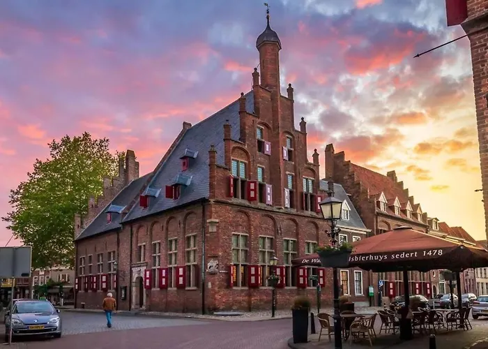 Robinstays - The Artisan Retreats,